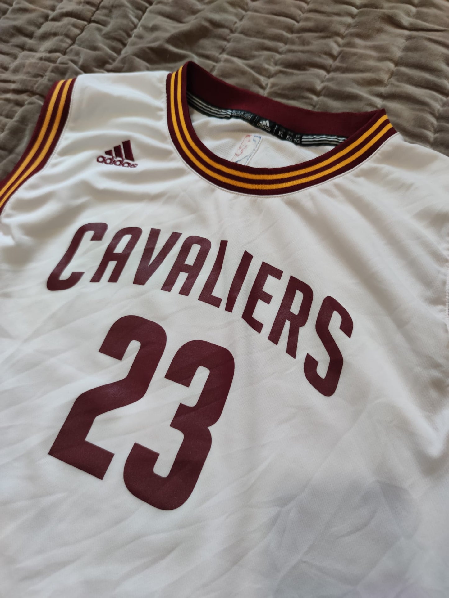 LeBron James #23 Cleveland Cavaliers Jersey Adidas Replica