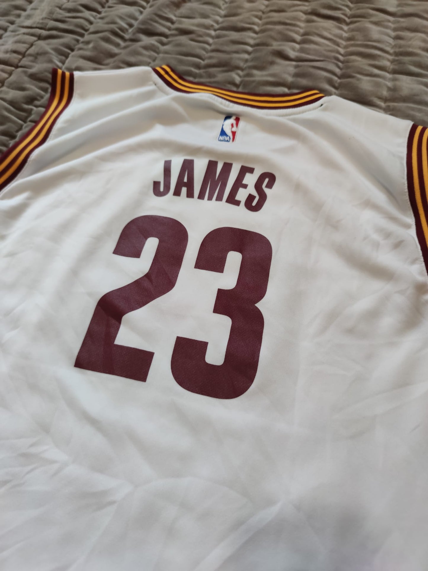 LeBron James #23 Cleveland Cavaliers Jersey Adidas Replica